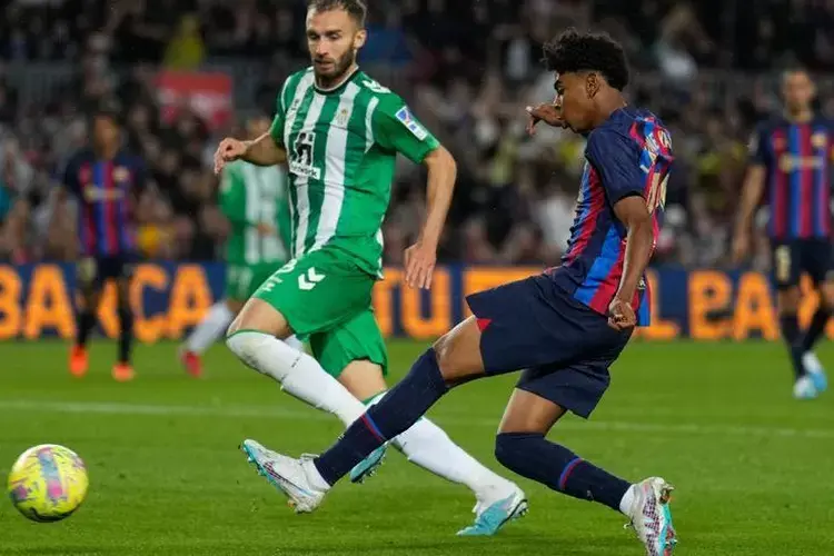 拉米内·亚马尔的公众形象与商业价值